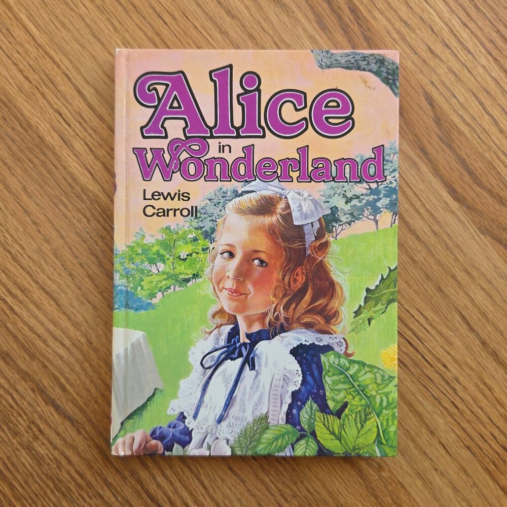 Alice In Wonderland. Vintage 1982 Children's Classic Book by Lewis Carroll